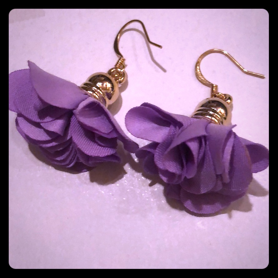 22k Purple Flowered And Gold Earrings